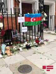 People, who were killed in Ganja, commemorated in front of Azerbaijani Embassy in Great Britain
