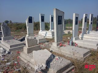 Ermənilərin atdığı top və raket mərmiləri Ağdam və Tərtərin kənd məzarlıqlarını dağıdıb - FOTO