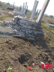 Ermənilərin atdığı top və raket mərmiləri Ağdam və Tərtərin kənd məzarlıqlarını dağıdıb - FOTO