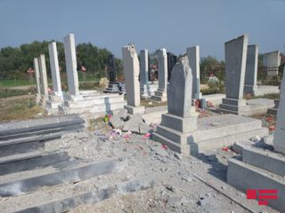 Ermənilərin atdığı top və raket mərmiləri Ağdam və Tərtərin kənd məzarlıqlarını dağıdıb - FOTO