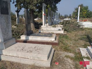 Ermənilərin atdığı top və raket mərmiləri Ağdam və Tərtərin kənd məzarlıqlarını dağıdıb - FOTO