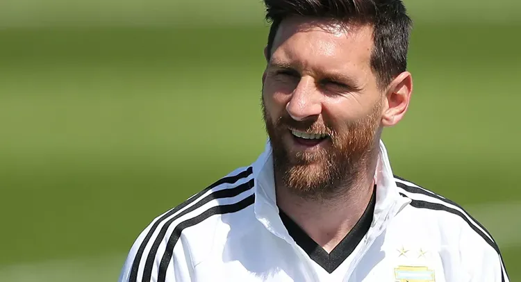Mancherster City hatches plan to get Messi during winter