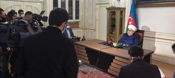 QMİ sədri Türkiyədə mətbuat konfransı keçirib