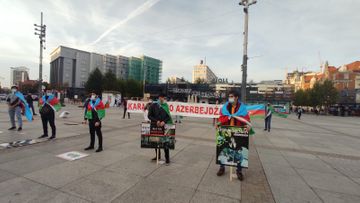 Polşada azərbaycanlı gənclərin icazəli aksiyası zamanı ermənilər təxribat törədib