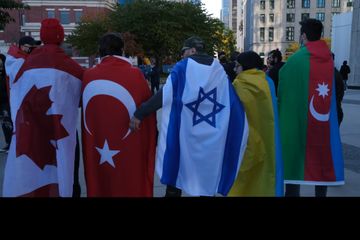 Kanadada Gəncədəki terror aktlarına etiraz olaraq yürüş keçirilib