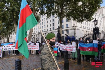 Londonda “Erməni təcavüzünə son” şüarı ilə aksiya keçirilib - VİDEO