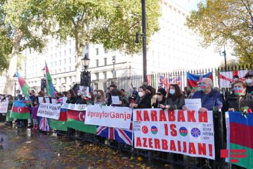 Londonda “Erməni təcavüzünə son” şüarı ilə aksiya keçirilib - VİDEO