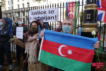 Londonda “Erməni təcavüzünə son” şüarı ilə aksiya keçirilib - VİDEO