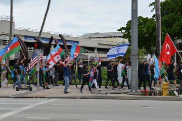 Floridada Gəncədəki terror aktlarına etiraz aksiyası keçirilib