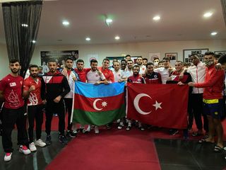 Azərbaycan və Türkiyə boksçuları qardaşlıq mesajı veriblər: “Qarabağ Azərbaycandır!” - VİDEO