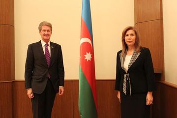 Bahar Muradova Ceyms Şarpla görüşüb