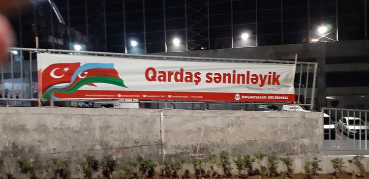 Türkiyədə Azərbaycan çempionuna dəstək pankartı açılıb: “Yanındayıq “Qarabağ”, Avropa Liqasında uğurlar”