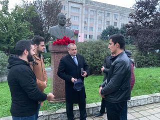 Milli Məclisinin deputatları Prezident seçkilərini müşahidə etmək üçün Moldovada səfərdədirlər