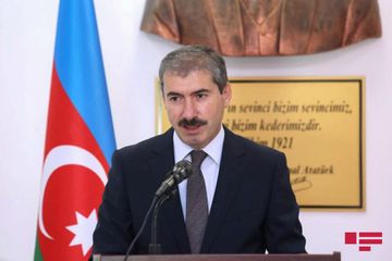 Türkiyənin Gəncədəki Baş konsulluğunda İzmir zəlzələsinin qurbanları anılıb