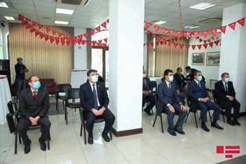 Türkiyənin Gəncədəki Baş konsulluğunda İzmir zəlzələsinin qurbanları anılıb