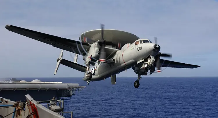 US Navy Hawkeye aircraft crashes in Virginia