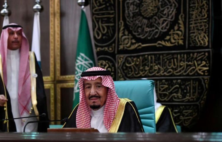 Король Саудовской Аравии отправил в отставку командующего ВС по подозрению в коррупции