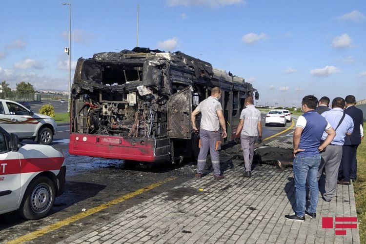 БТА: Никто из пассажиров во время возгорания в автобусе не пострадал - ФОТО - ВИДЕО - ОБНОВЛЕНО