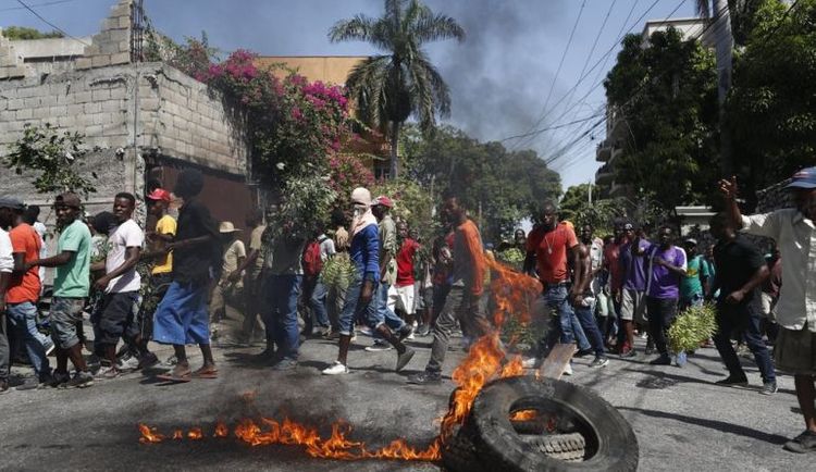 СМИ: Не менее 20 человек погибли из-за столкновений преступных группировок в столице Гаити