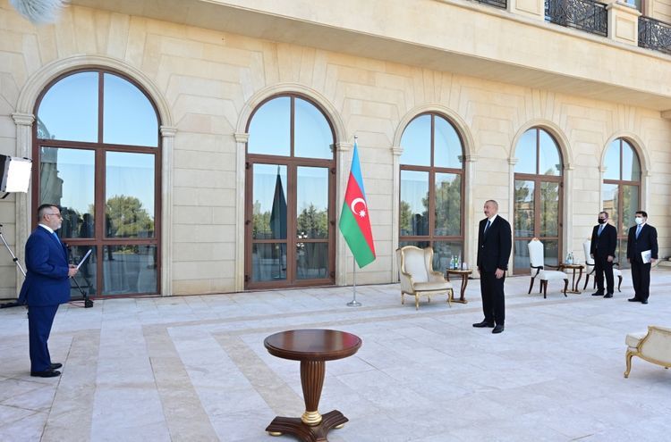 President Ilham Aliyev received credentials of incoming Greek ambassador