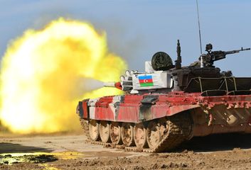 Azərbaycan tankçıları “Tank biatlonu” müsabiqəsində finala çıxıb - VİDEO