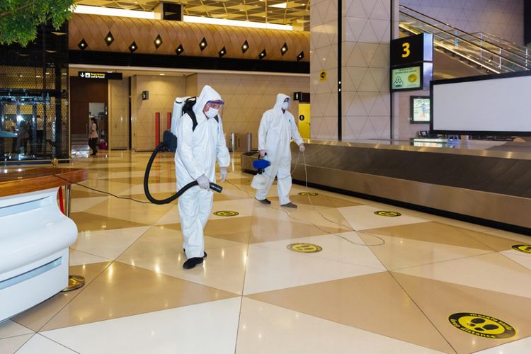 Bakı aeroportunda genişmiqyaslı dezinfeksiya işləri aparılıb - FOTO