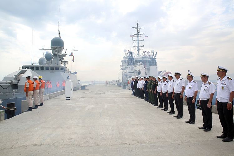 Russian warships leaves Baku port - VIDEO