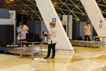 Bakı aeroportunda genişmiqyaslı dezinfeksiya işləri aparılıb - FOTO