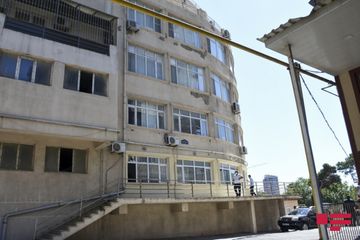 Qurban Məmmədova məxsus beşmərtəbəli qeyri-qanuni tikili sökülür - FOTO