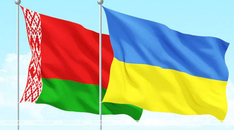 Украина приостановила политические контакты с Беларусью