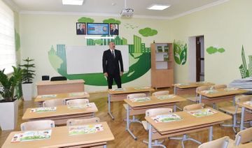 Президент Ильхам Алиев принял участие в открытии нового корпуса средней школы в Баку - ОБНОВЛЕНО