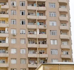 Президент Ильхам Алиев принял участие в открытии нового корпуса средней школы в Баку - ОБНОВЛЕНО
