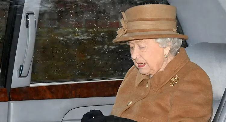 Queen Elizabeth II to return to Buckingham Palace in October
