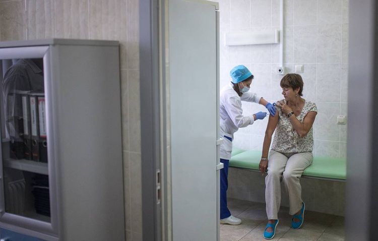 В Москве началась вакцинация добровольцев от коронавируса