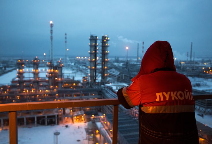 Rusiyanın neft ixracının gəlirləri kəskin azalıb