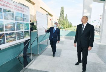 Президент Ильхам Алиев принял участие в открытии надземного пешеходного перехода в Баку - ОБНОВЛЕНО