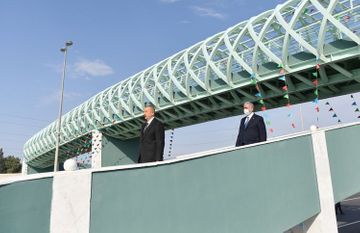 Президент Ильхам Алиев принял участие в открытии надземного пешеходного перехода в Баку - ОБНОВЛЕНО