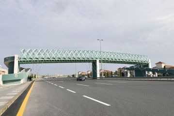 Президент Ильхам Алиев принял участие в открытии надземного пешеходного перехода в Баку - ОБНОВЛЕНО