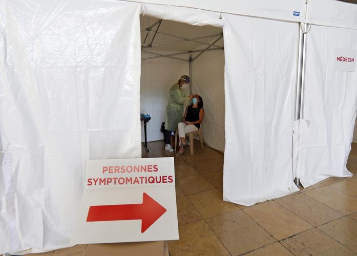 French government to consider local lockdowns as COVID virus worsens