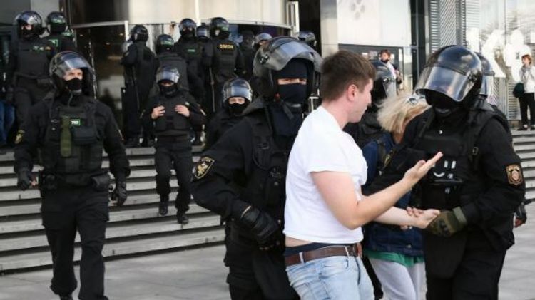 DİN: Minskdə 250 nəfər aksiya iştirakçısı saxlanılıb