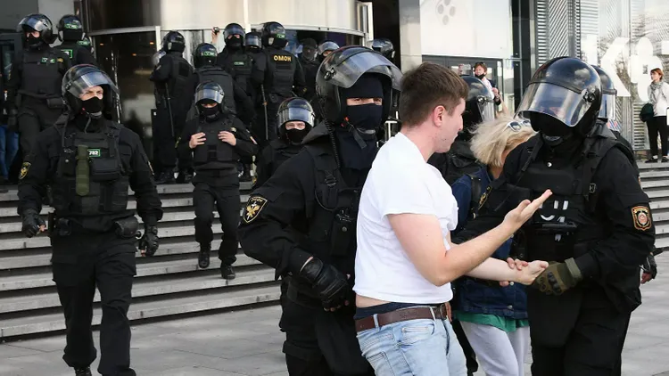 МВД Беларуси сообщило о задержании 250 человек в Минске