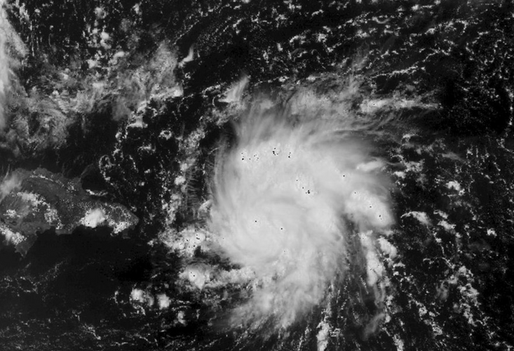 Hurricane Paulette takes aim at Bermuda, residents warned to prepare
