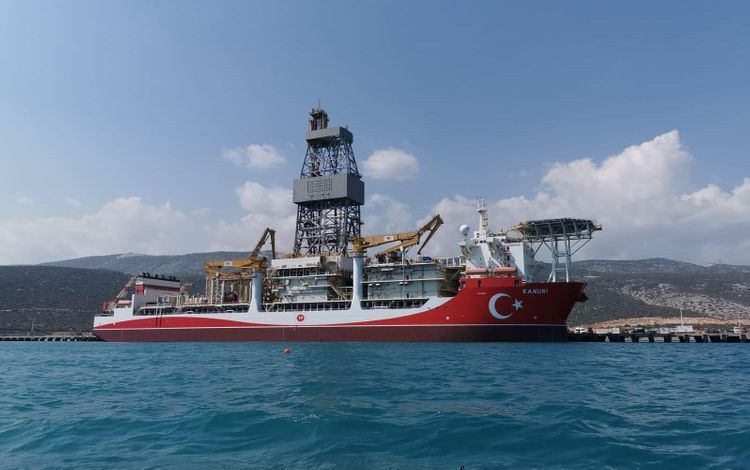Turkish vessel preparing to start drilling in Black Sea