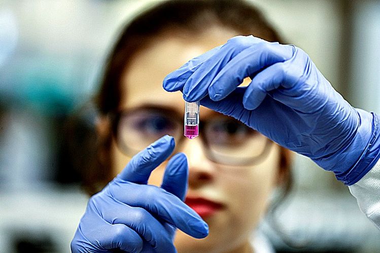 В Испании начинаются первые клинические испытания вакцины от коронавируса