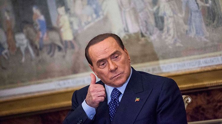 Заразившегося коронавирусом Берлускони выписали из больницы