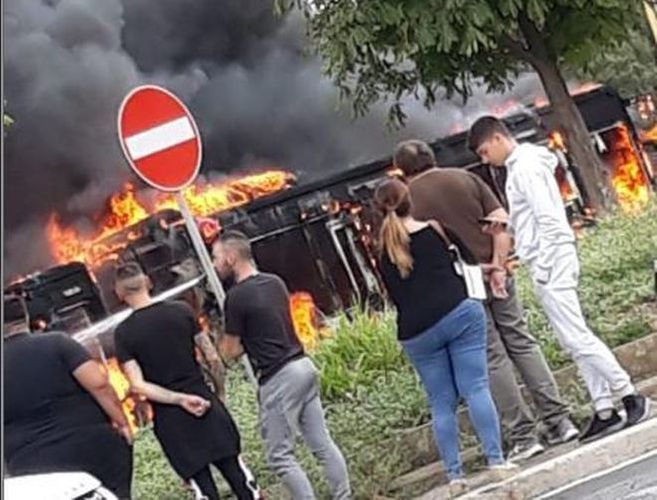 Пожару в автобусах «BakuBus» мог послужить заводской дефект