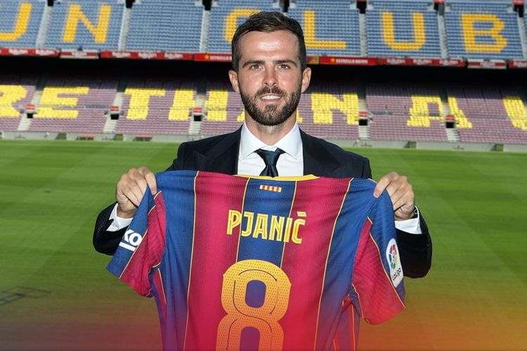 “Barselona” klubu yeni transferini təqdim edib