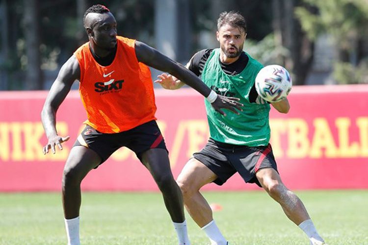 “Qalatasaray”ın Bakıya gətirəcəyi futbolçuların adları açıqlanıb