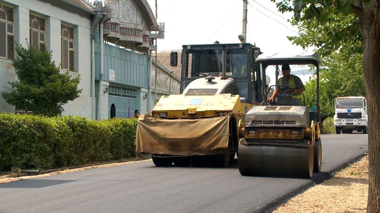 AZN 10.05 mln allocated for the reconstruction of roads in Khatai district