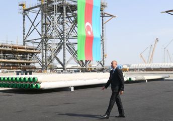 Prezident İlham Əliyev “Abşeron” yatağının dəniz əməliyyatlarının təməlqoyma mərasimində iştirak edib - YENİLƏNİB-1